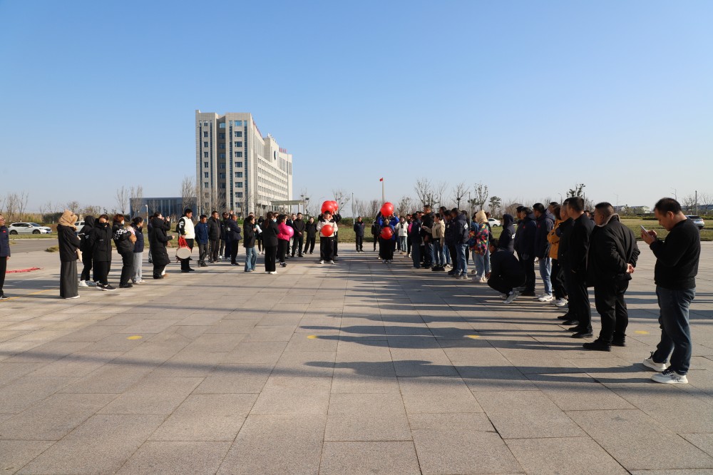 齊心協(xié)力(1)